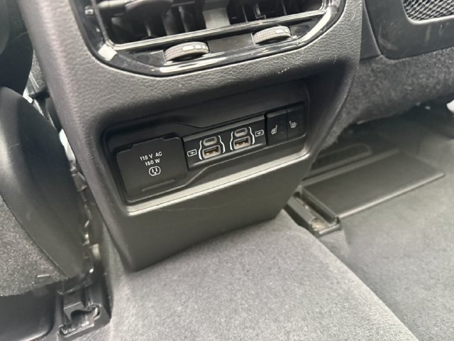 Used 2024 Jeep Grand Cherokee Limited AWD/4WD image 35