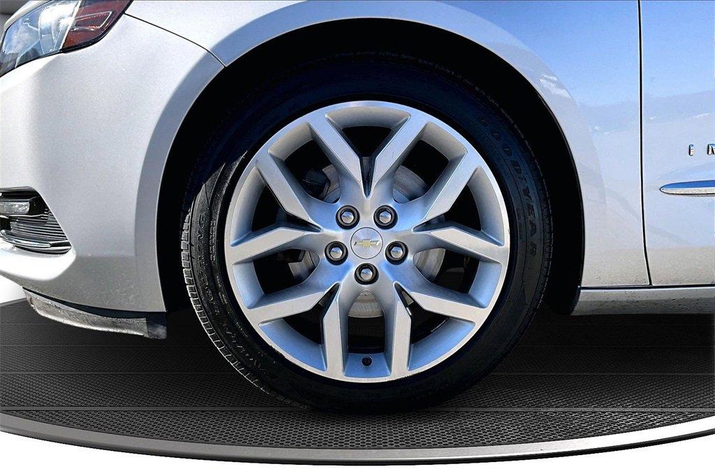 Used 2017 Chevrolet Impala Premier image 31