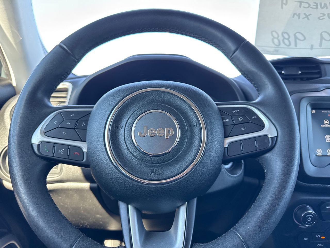 Used 2018 Jeep Renegade Latitude image 15