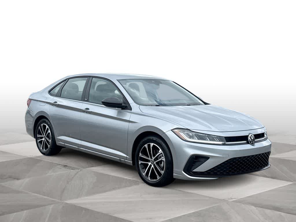 Used 2025 Volkswagen Jetta Sport FWD image 2