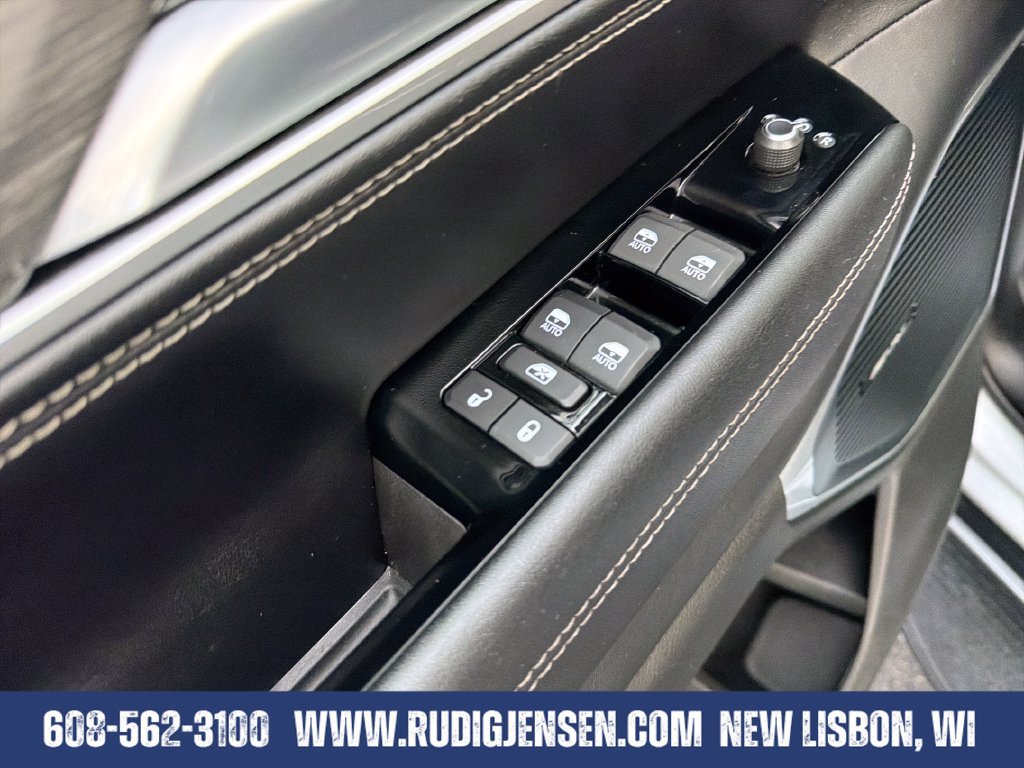 Used 2024 Jeep Wagoneer Series III AWD/4WD image 11