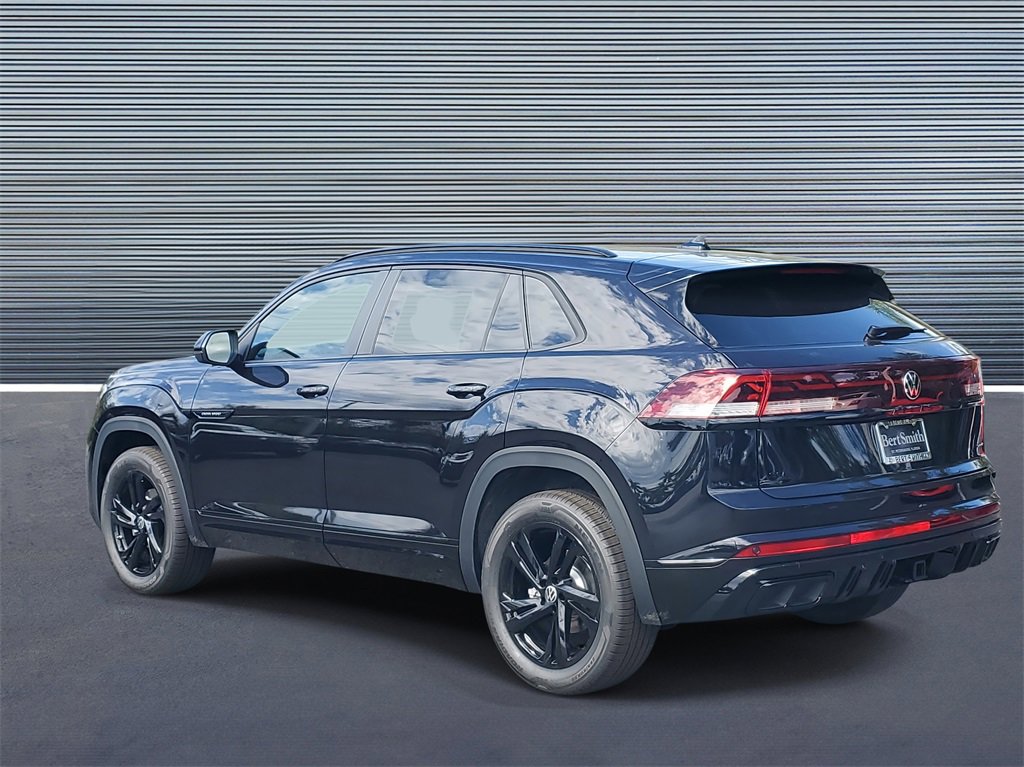 New 2026 Volkswagen Atlas Cross Sport SEL R-Line image 4