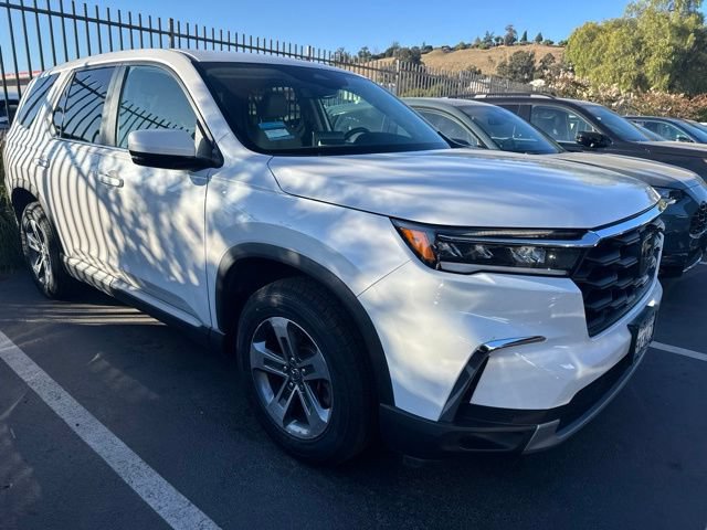 Certified 2024 Honda Pilot EX-L image 1