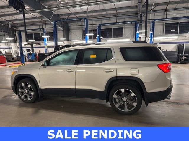 Used 2017 GMC Acadia SLT image 13