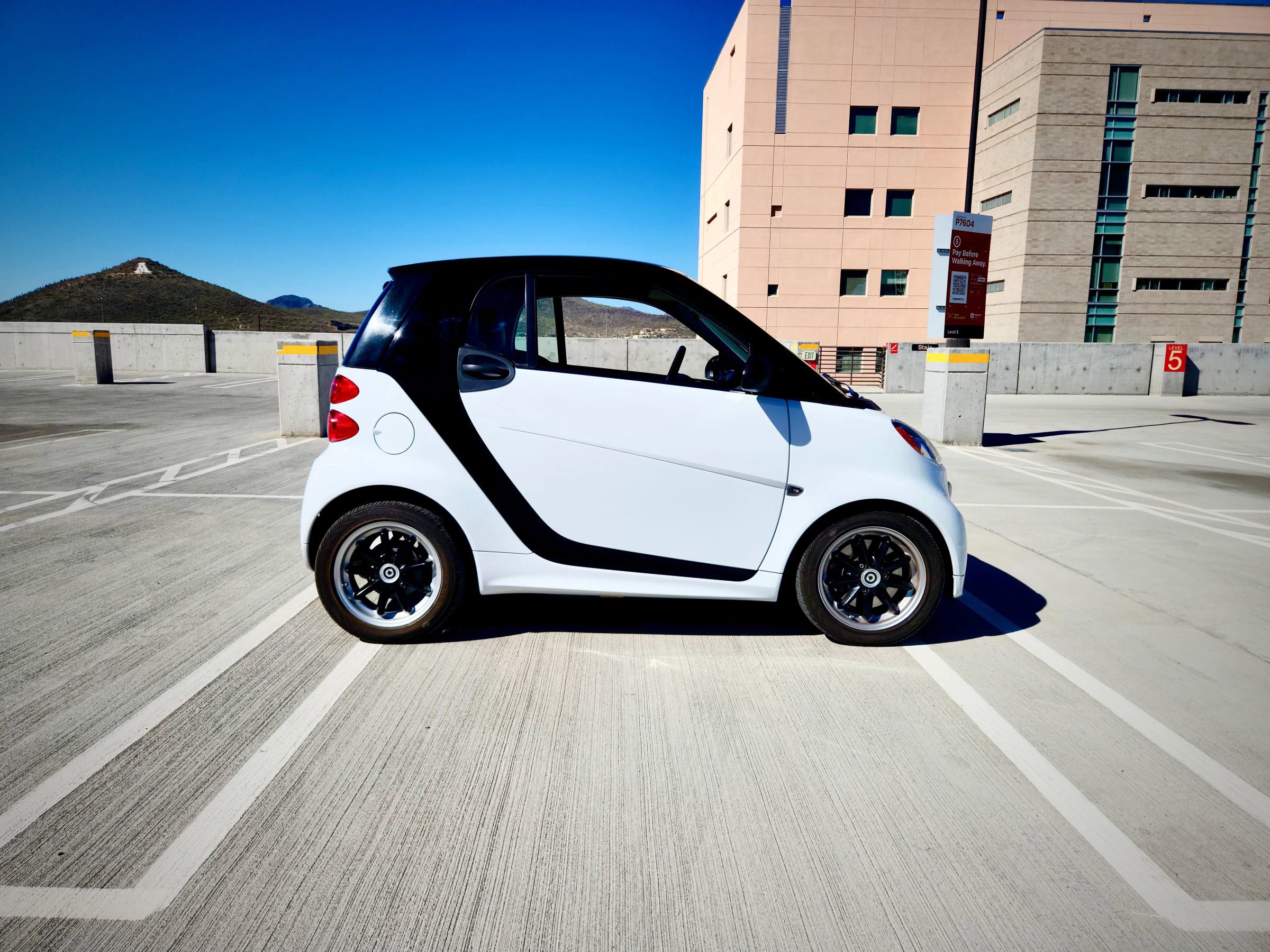 Used 2014 smart fortwo electric drive image 46