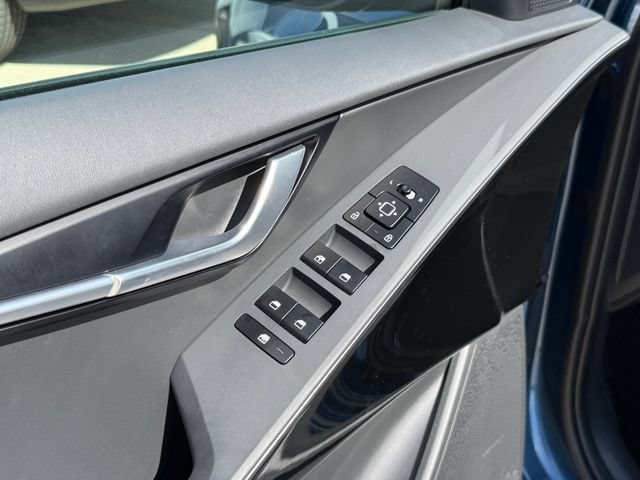 Used 2024 Kia Niro EX FWD image 27