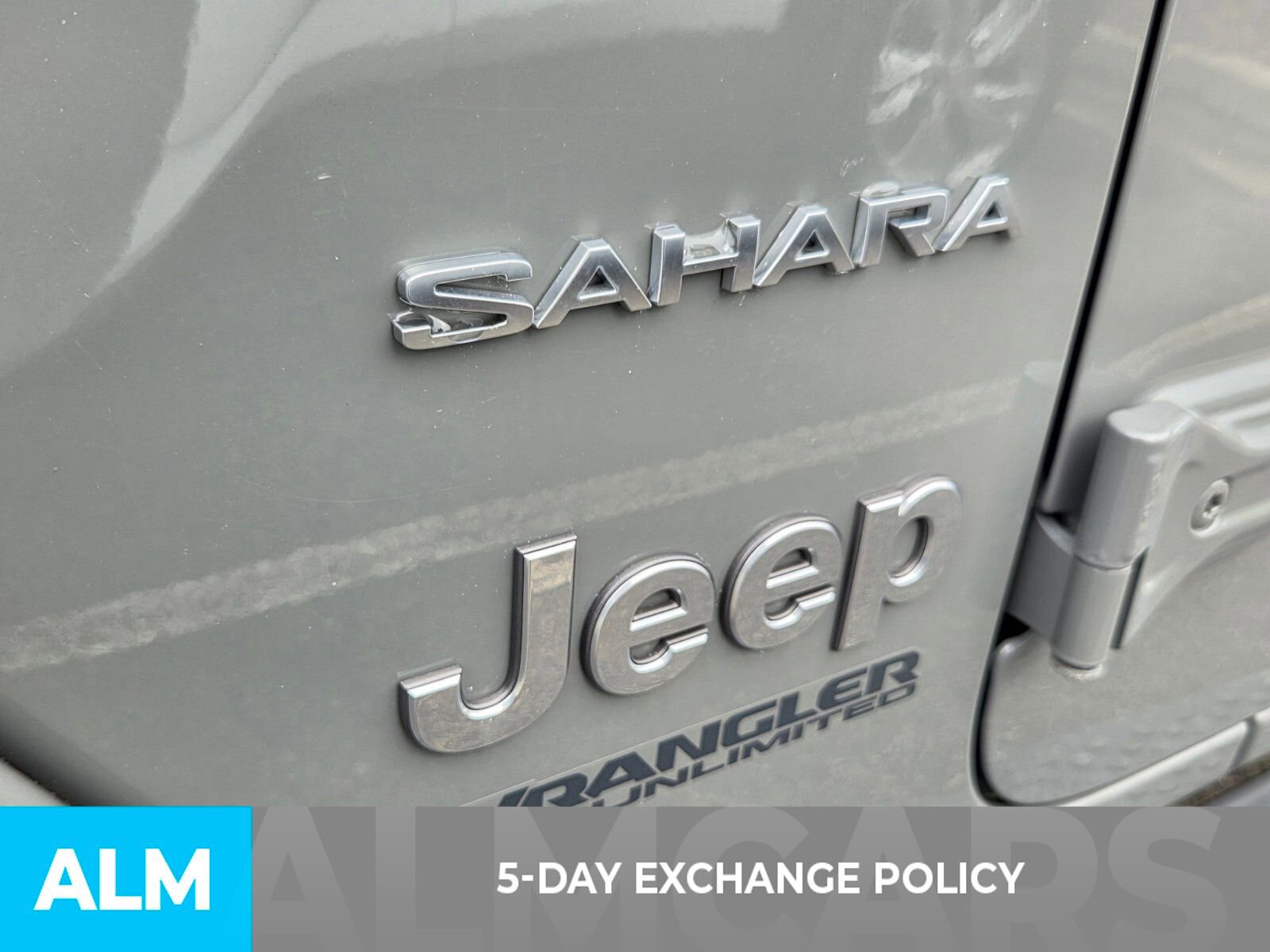 Used 2020 Jeep Wrangler Unlimited Sahara w/ Uconnect 4C Nav & Sound Group AWD/4WD image 4