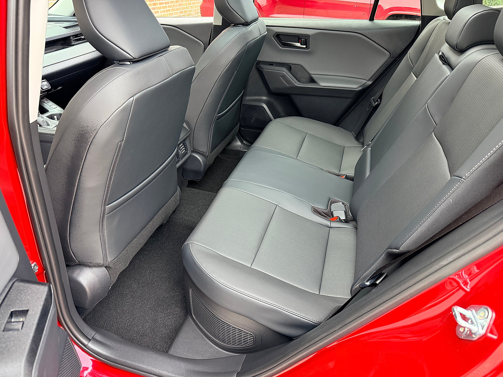 Used 2026 Toyota RAV4 XLE Premium w/ Panoramic Sun Roof Package AWD/4WD image 40