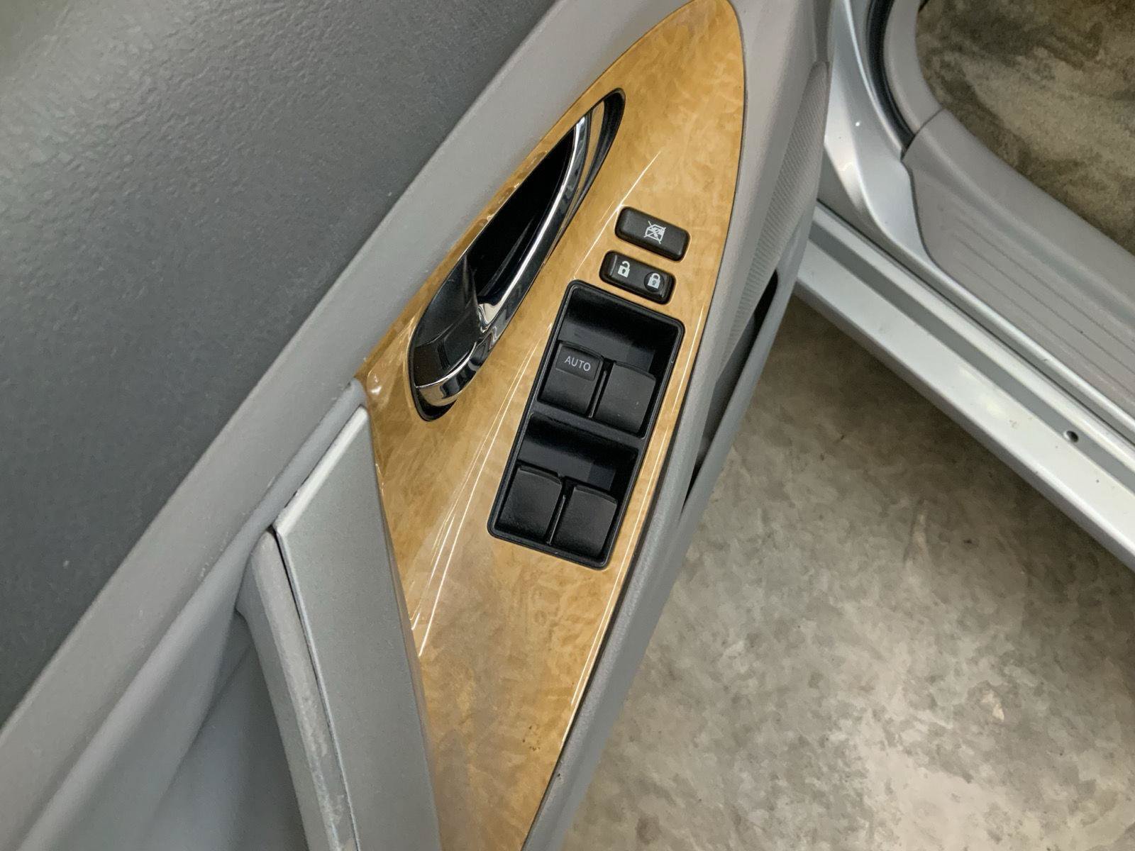 Used 2007 Toyota Camry XLE FWD image 18