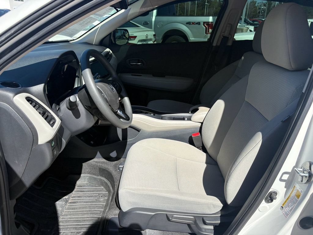 Certified 2022 Honda HR-V LX image 10