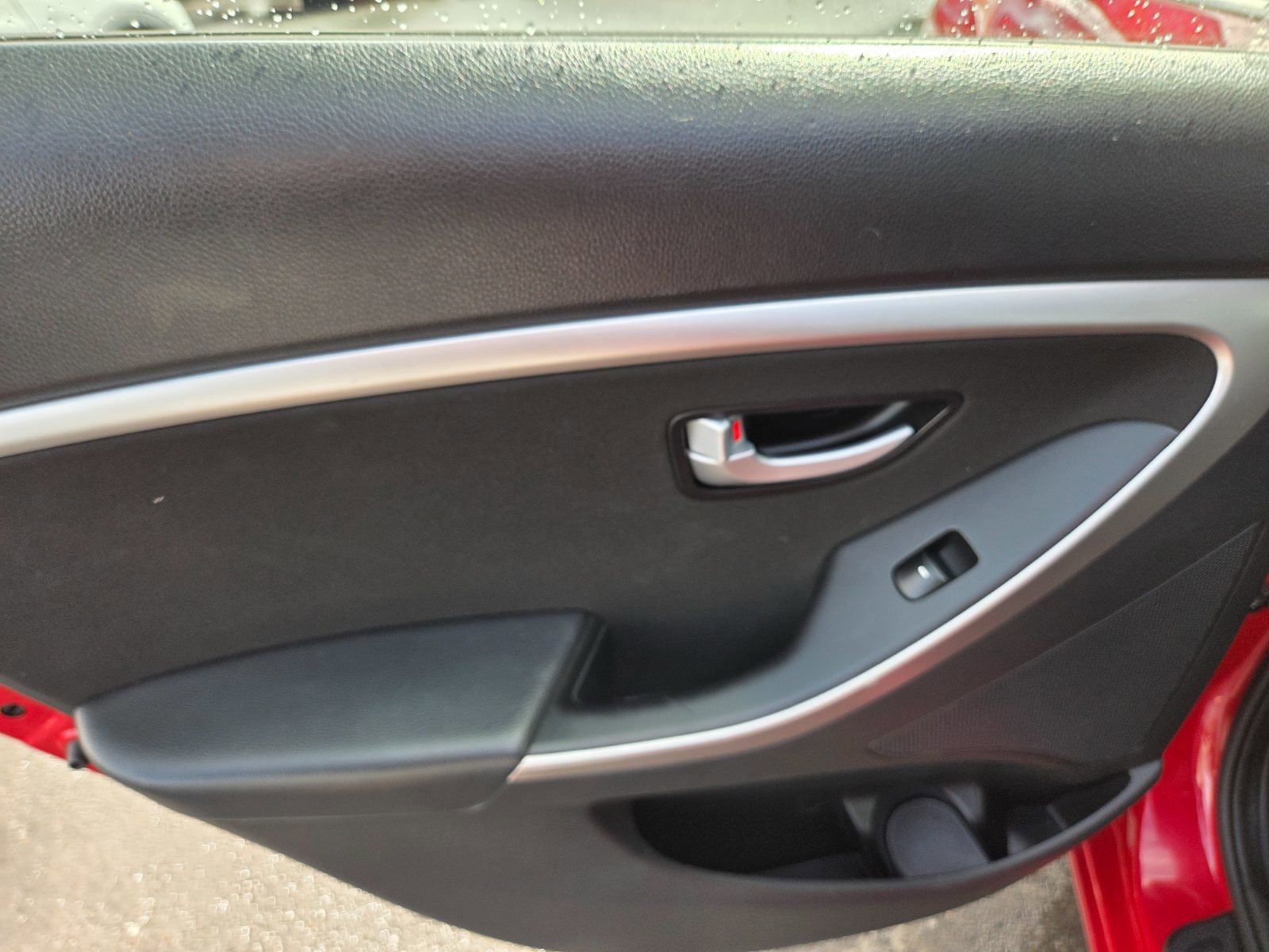 Used 2016 Hyundai Elantra GT FWD image 9