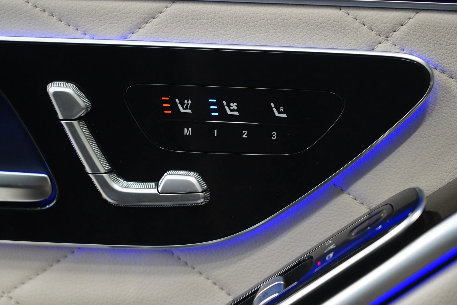 New 2026 Mercedes-Benz S 580 4MATIC Sedan image 31