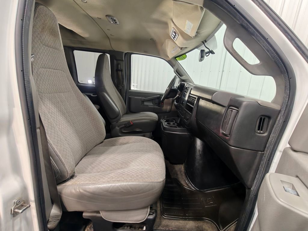 Used 2016 Chevrolet Express 3500 LT w/ LT Preferred Equipment Group RWD image 26