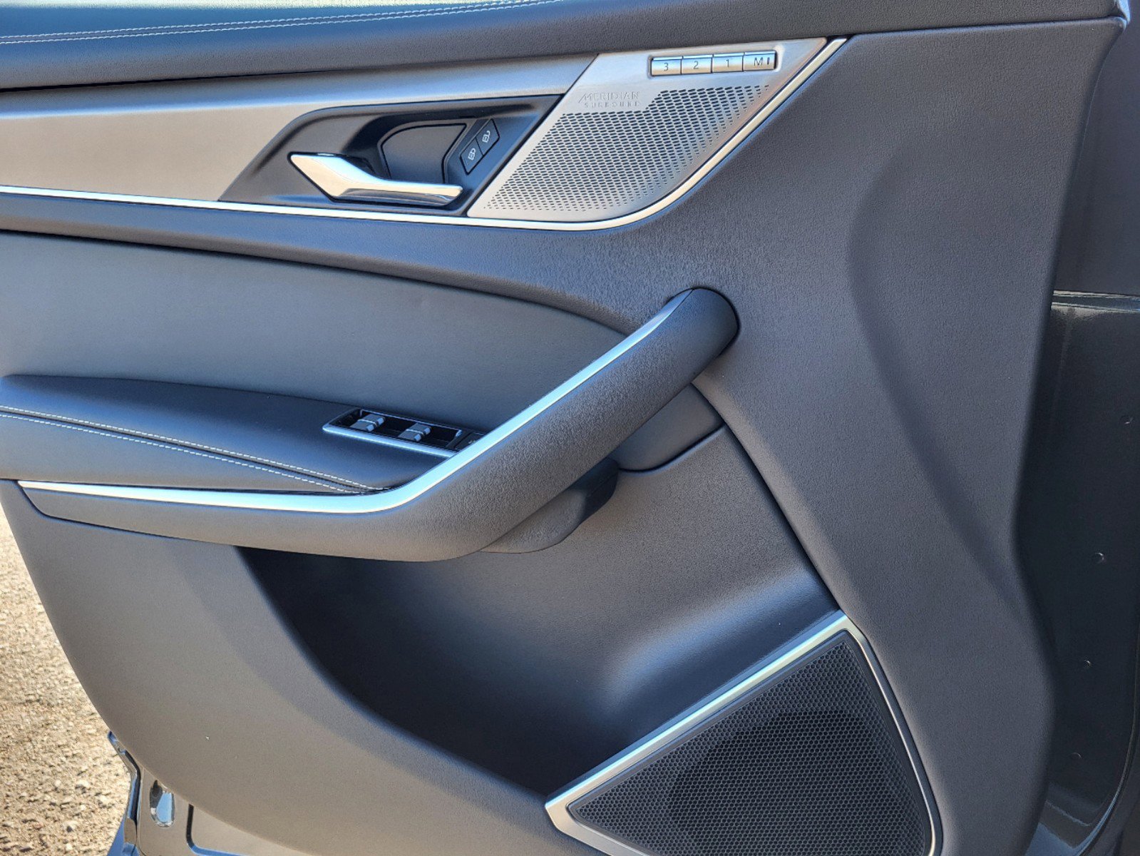 New 2025 Jaguar F-PACE R-Dynamic S image 13