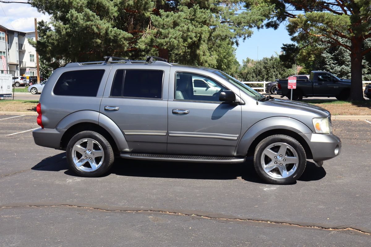 Used 2008 Dodge Durango Limited w/ Technology Group III AWD/4WD image 3