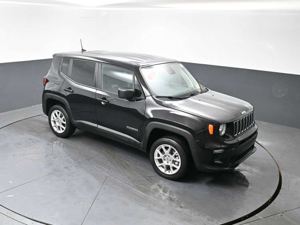 Used 2023 Jeep Renegade Latitude image 40