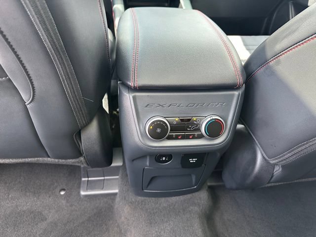 Used 2025 Ford Explorer ST-Line w/ Premium Package AWD/4WD image 19