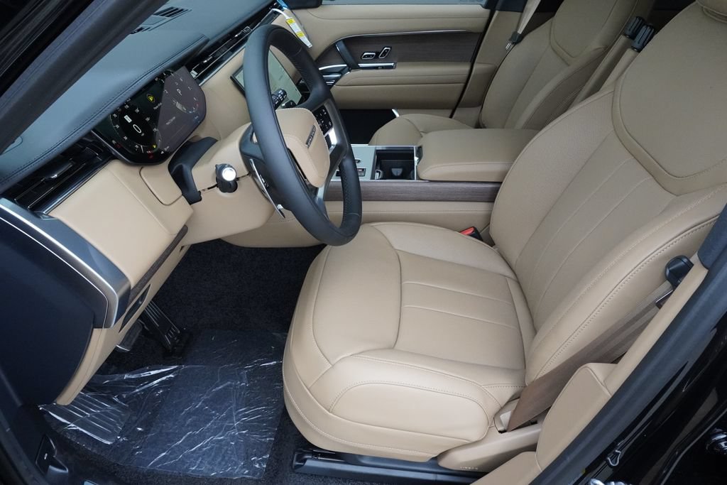 New 2026 Land Rover Range Rover Long Wheelbase SE AWD/4WD image 19