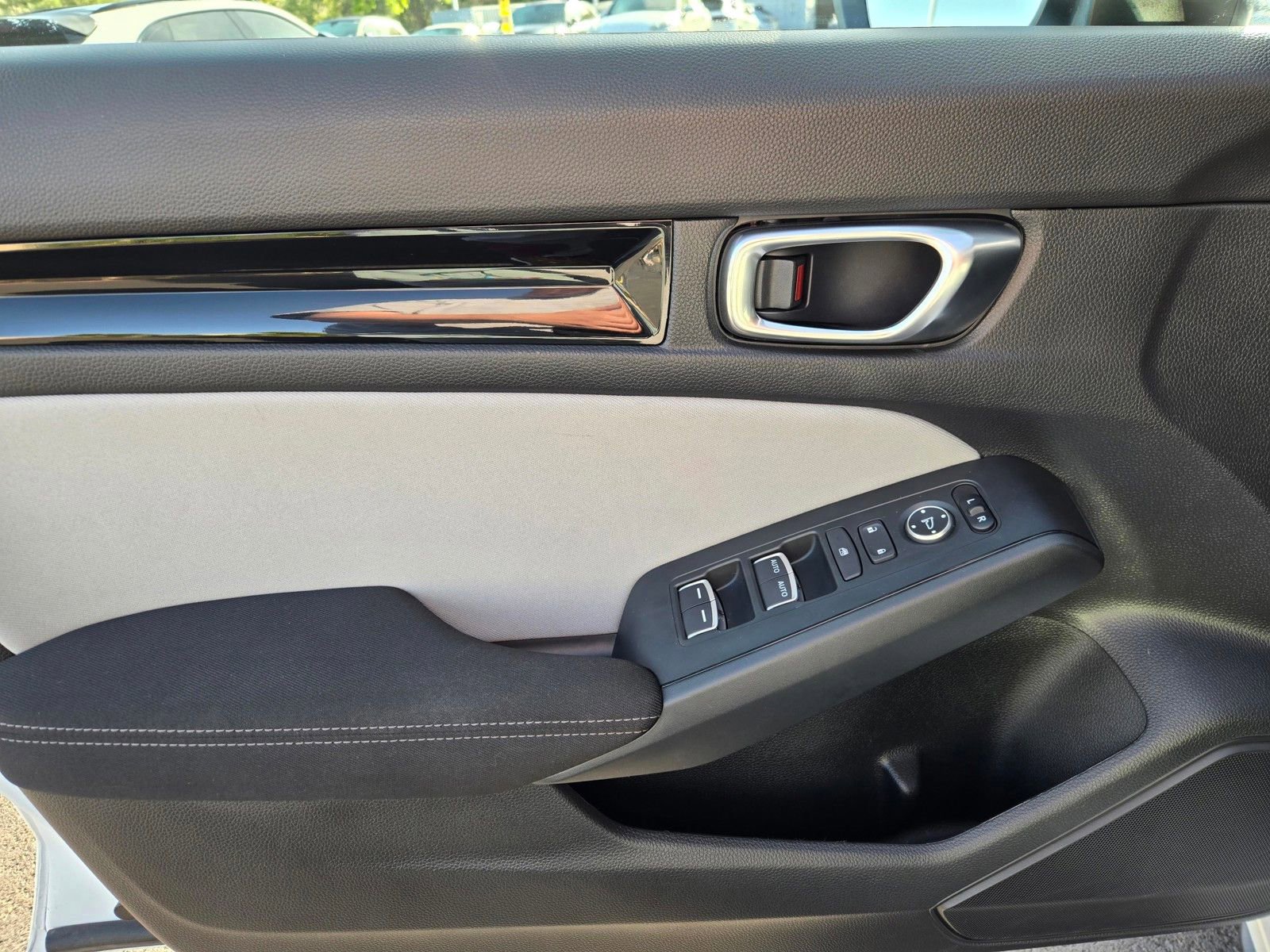 Used 2025 Honda Civic Sport image 16