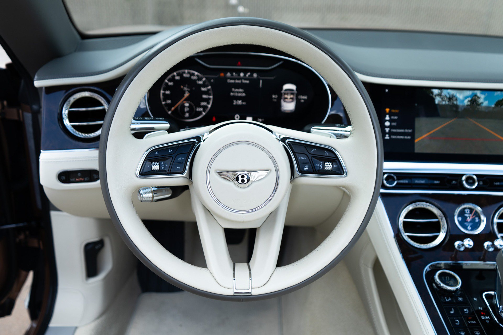 Used 2022 Bentley Continental GT AWD/4WD image 10