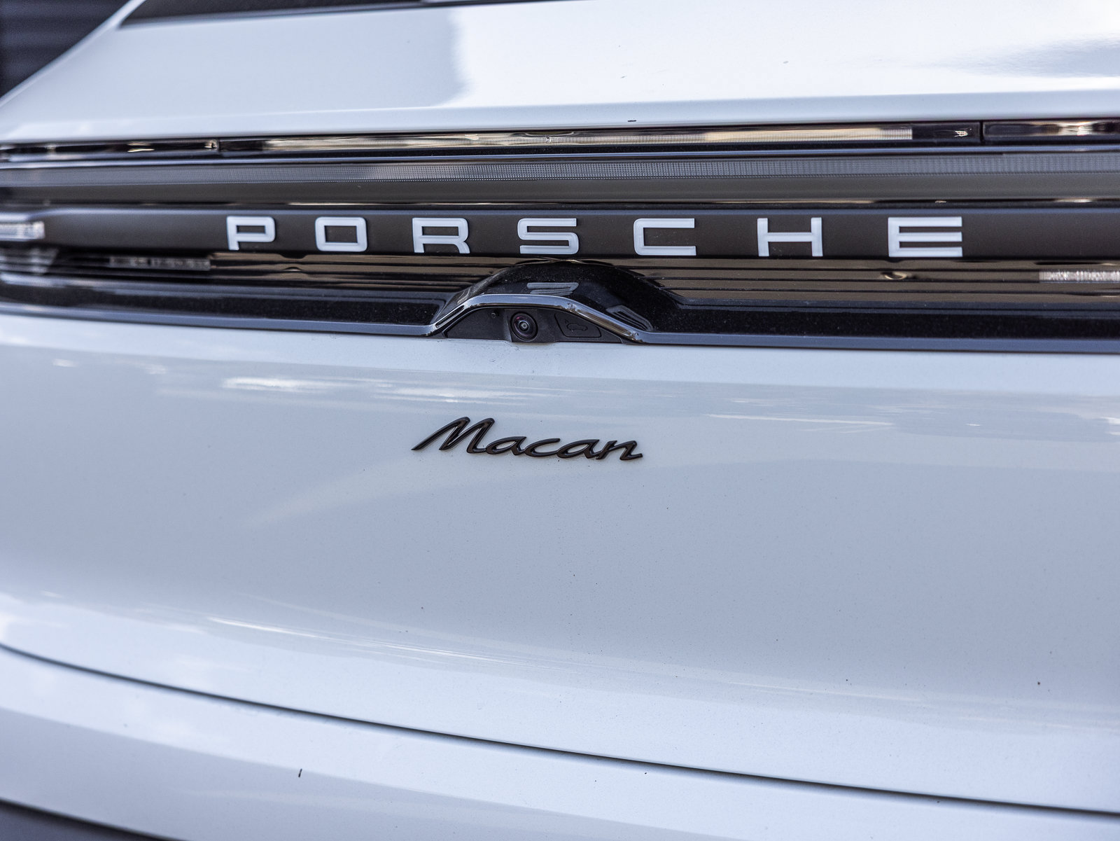 Certified 2026 Porsche Macan Electric RWD image 20