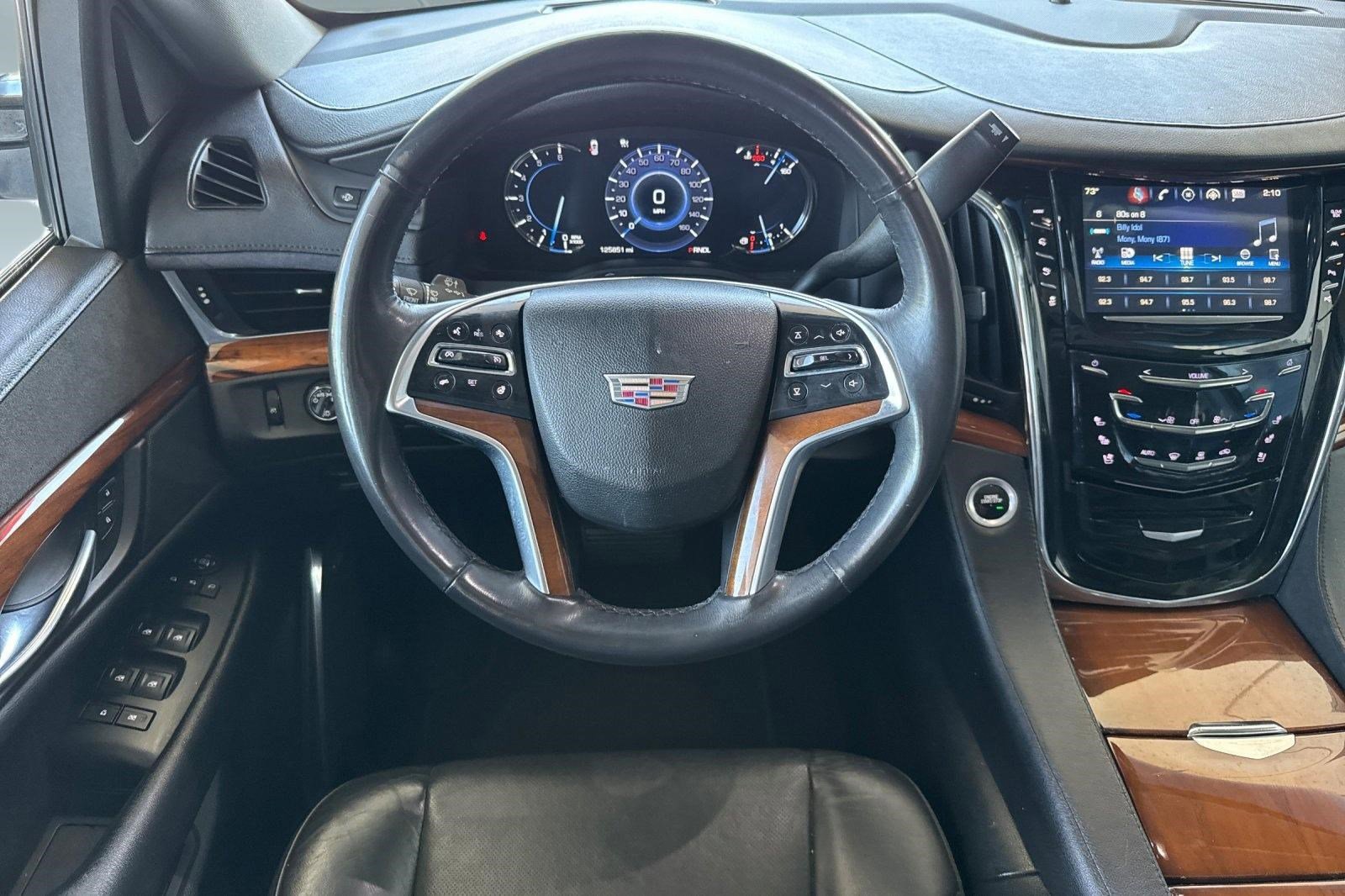 Used 2017 Cadillac Escalade Premium Luxury image 32