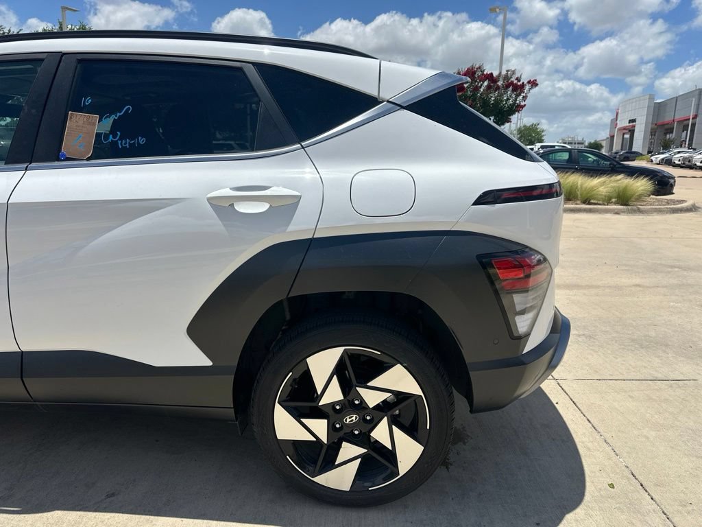 Used 2024 Hyundai Kona Limited AWD/4WD image 18