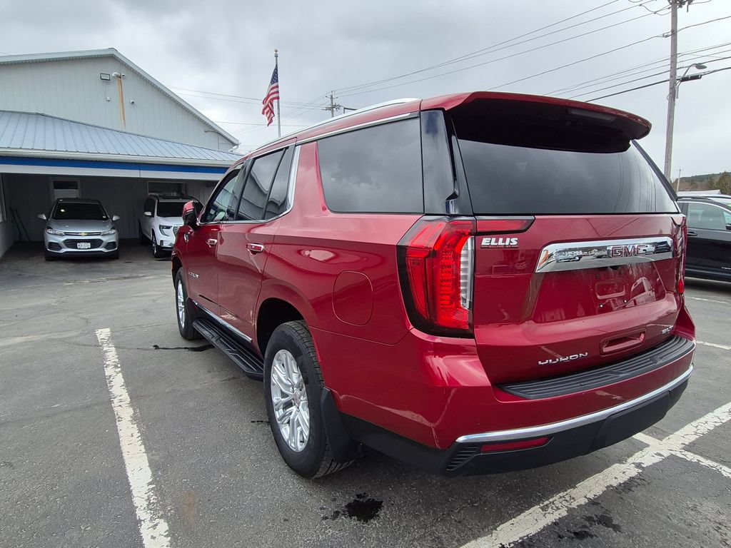 Certified 2021 GMC Yukon SLT w/ SLT Luxury Package AWD/4WD image 8