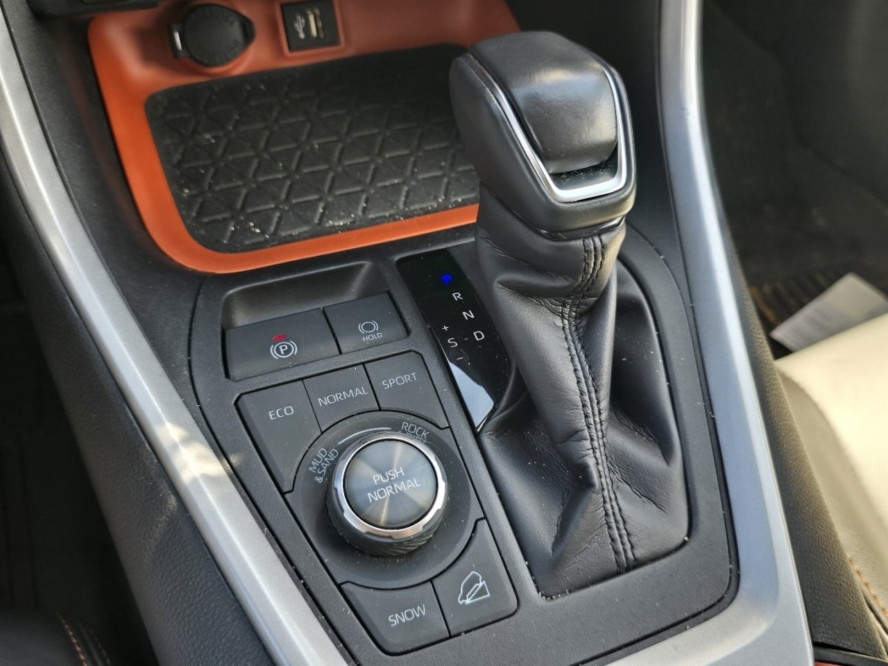 Certified 2024 Toyota RAV4 Adventure AWD/4WD image 6