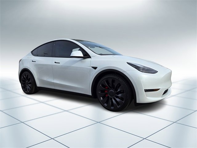 Used 2023 Tesla Model Y Performance image 2