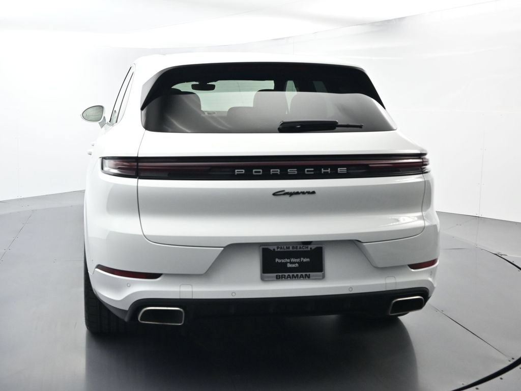 Certified 2025 Porsche Cayenne E-Hybrid w/ Premium Package Plus AWD/4WD image 13