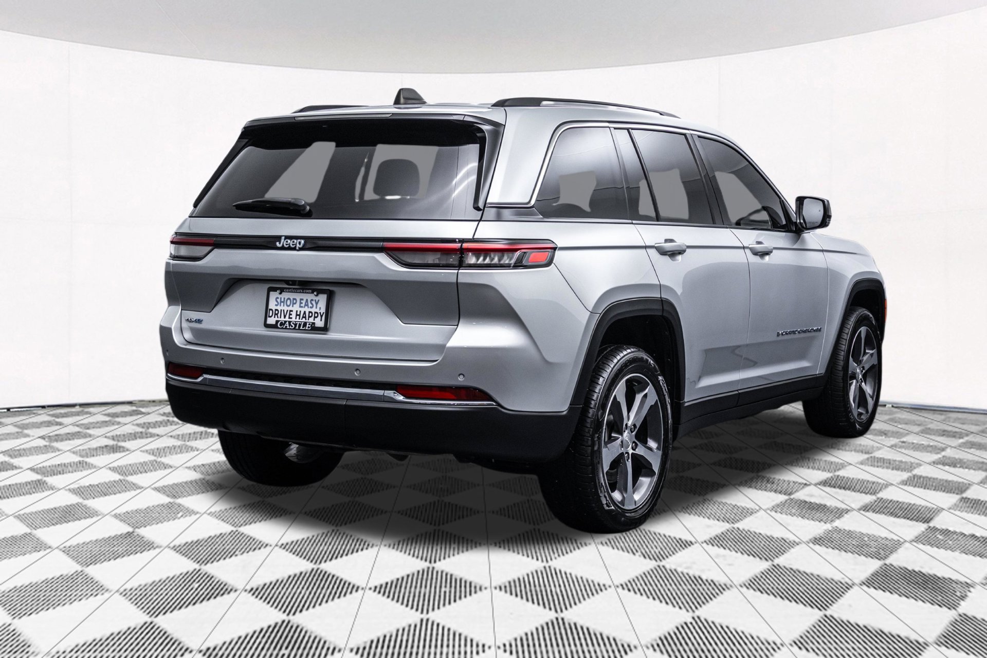 Used 2023 Jeep Grand Cherokee 4WD 4xe image 11