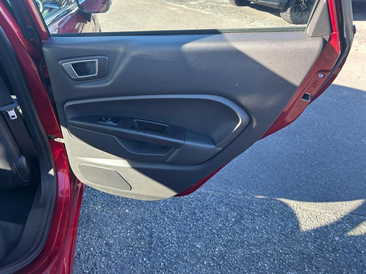 Used 2014 Ford Fiesta Titanium w/ Exterior Protection Package FWD image 13