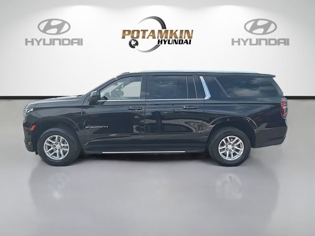Used 2024 Chevrolet Suburban LT AWD/4WD image 8