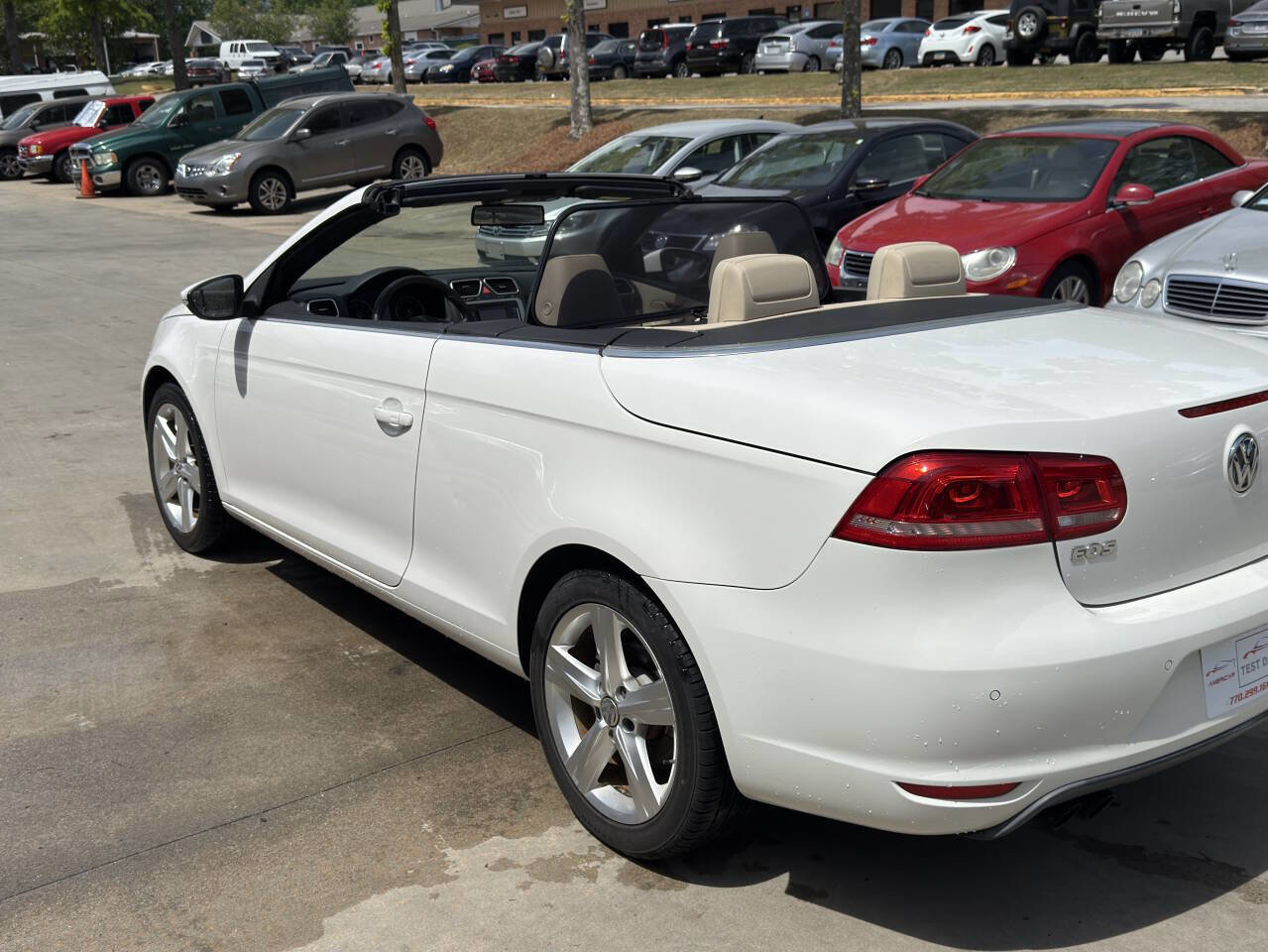 Used 2012 Volkswagen Eos Lux FWD image 12
