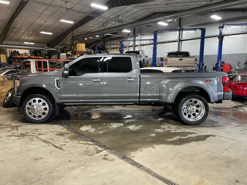 Used 2022 Ford F350 Limited image 5