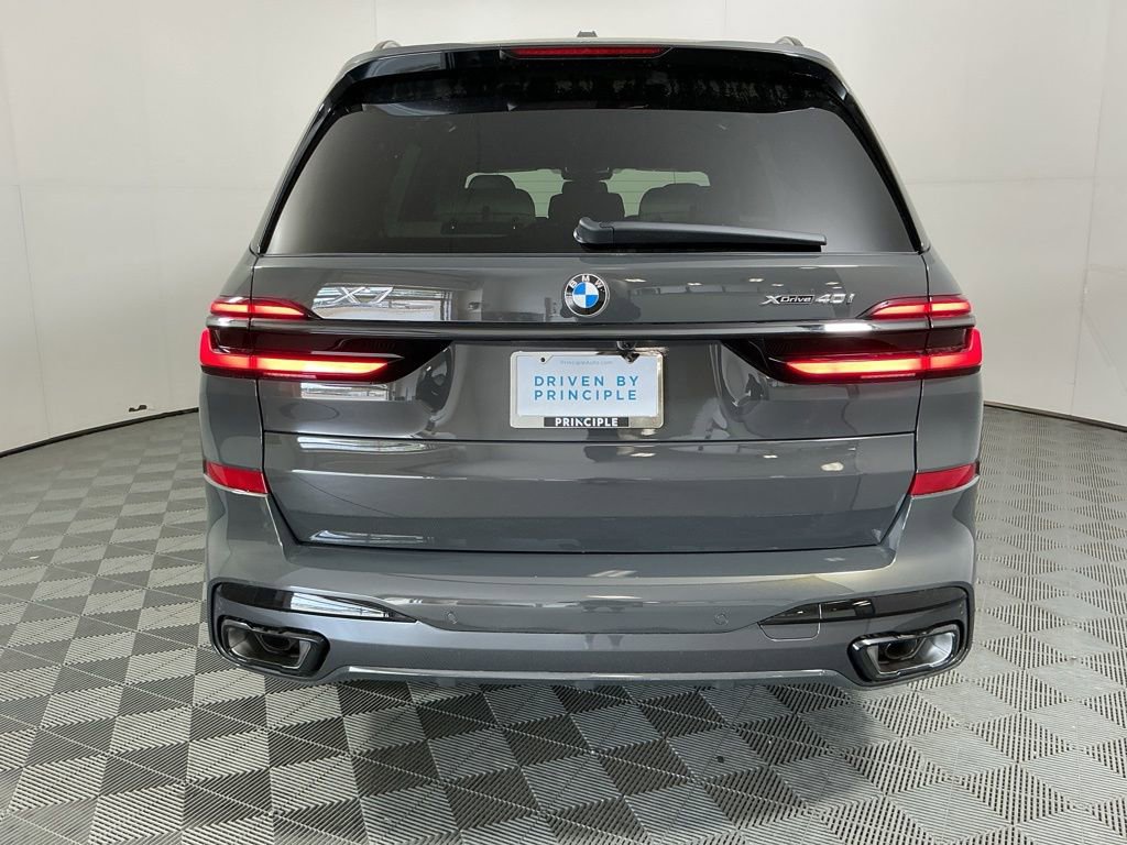 New 2026 BMW X7 xDrive40i w/ M Sport Package AWD/4WD image 6