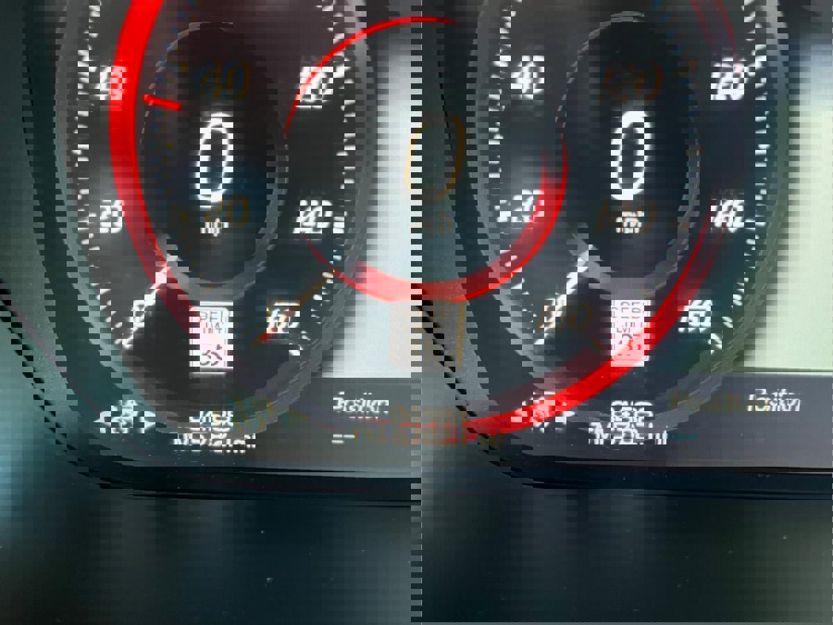 Used 2018 Volvo XC90 T6 Momentum w/ Convenience Package image 15