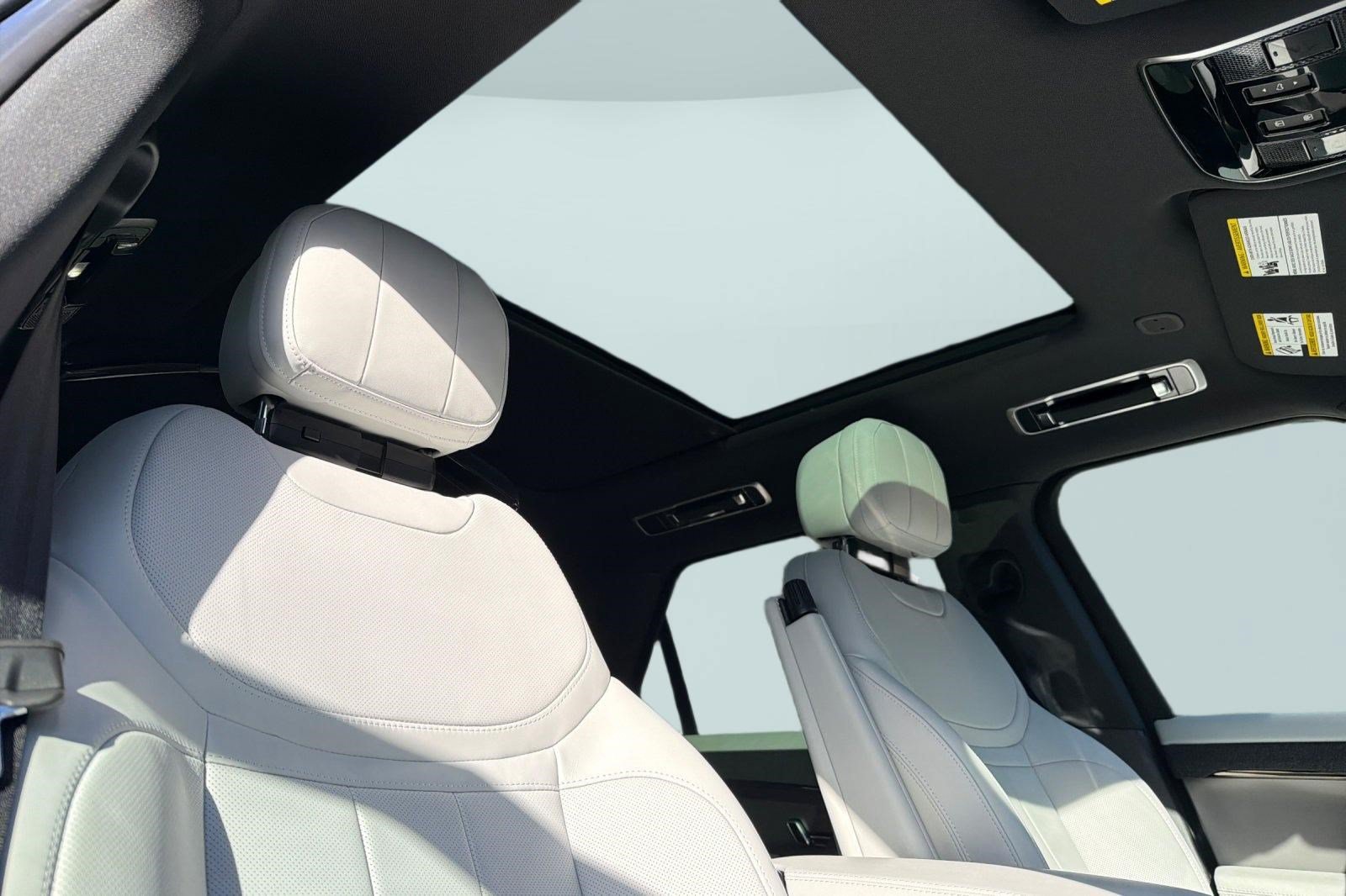 New 2027 Land Rover Range Rover Sport SE AWD/4WD image 20