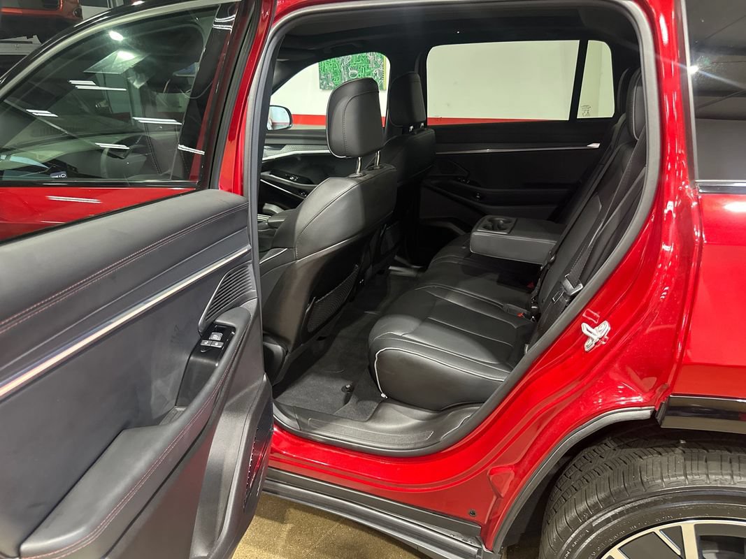 Used 2025 Jeep Wagoneer S Limited AWD/4WD image 62