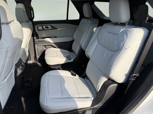 New 2027 Ford Explorer Platinum w/ 3.0L Ultimate Package AWD/4WD image 10