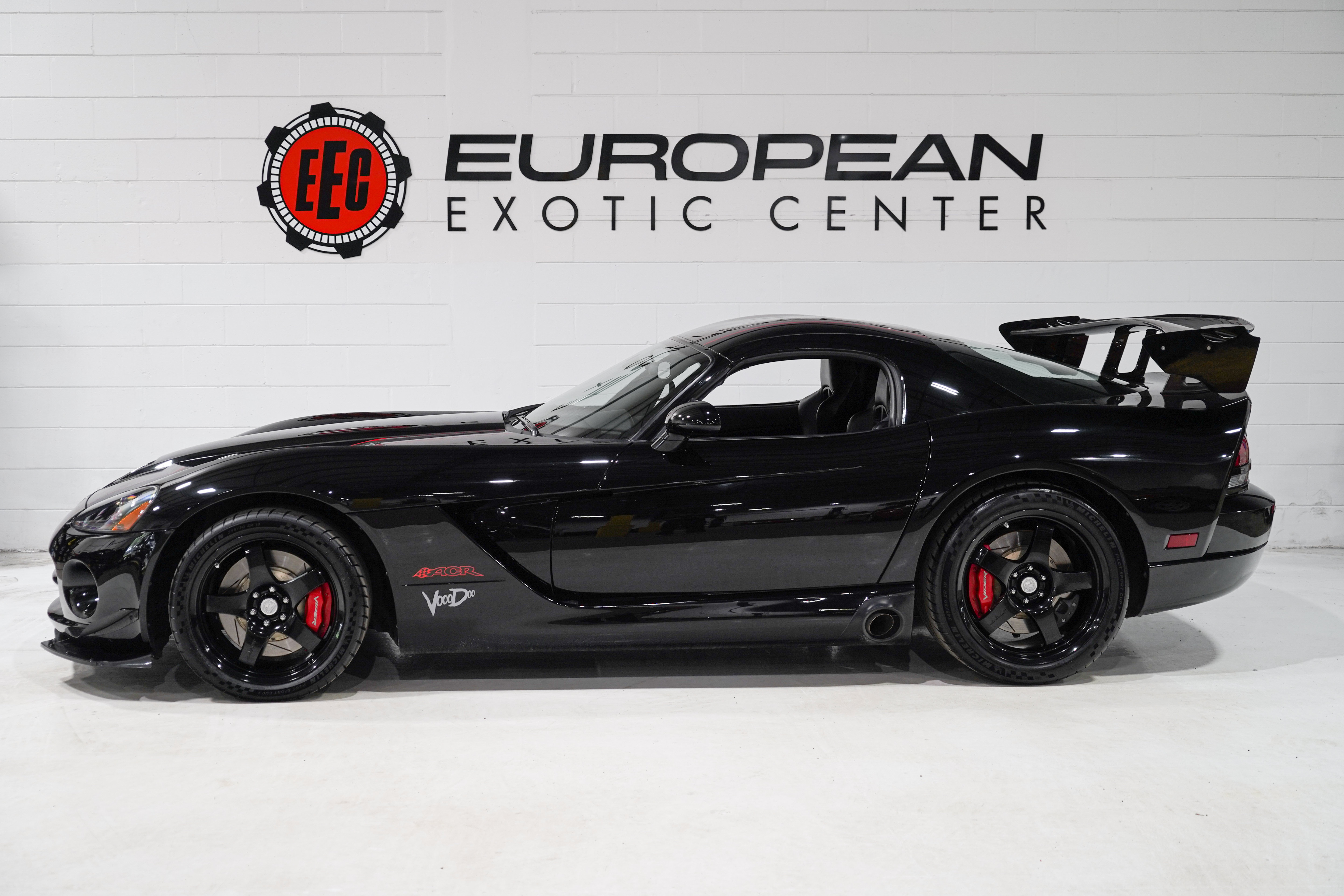 Used 2010 Dodge Viper ACR RWD image 7