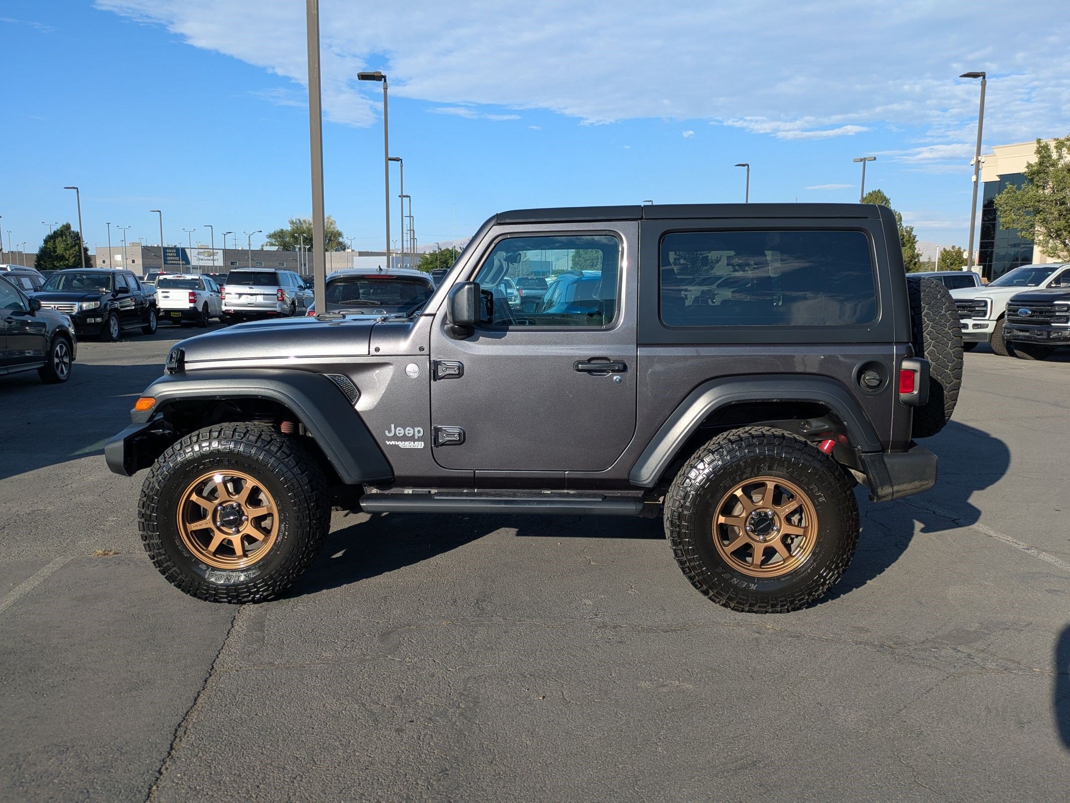 Used 2018 Jeep Wrangler Sport AWD/4WD image 9