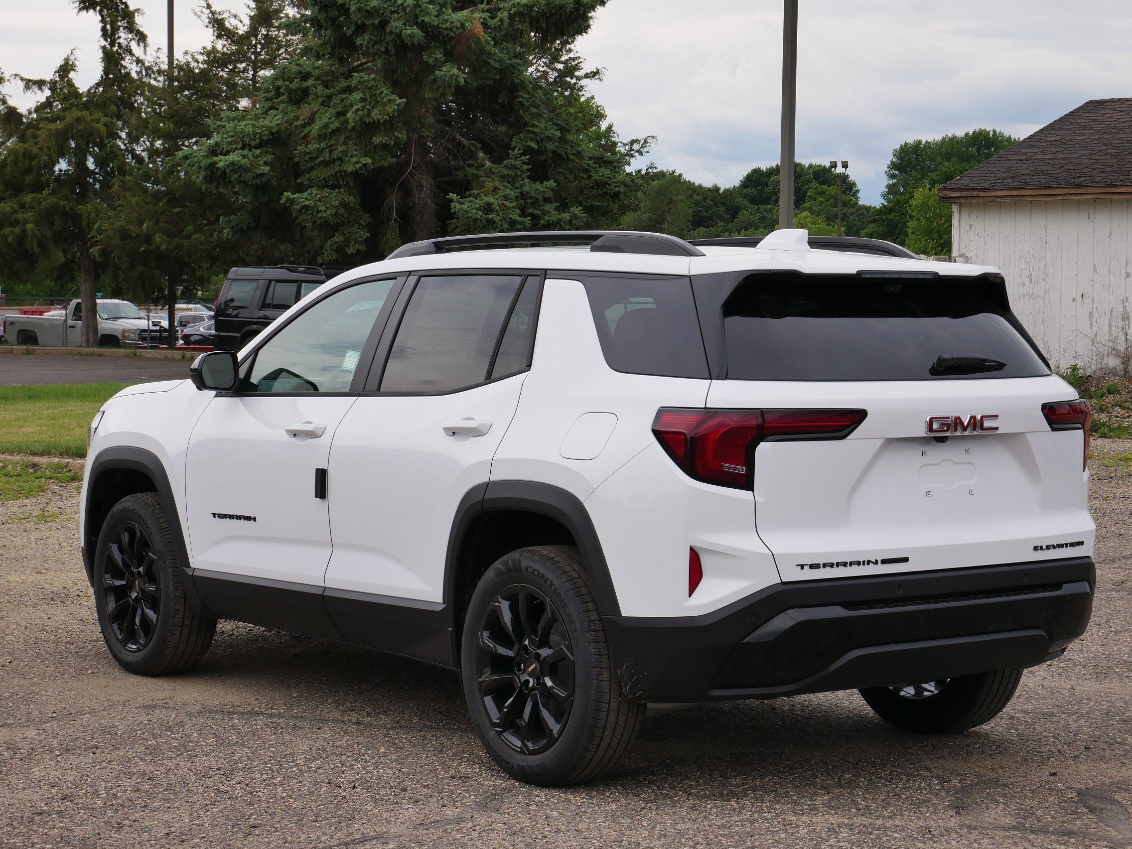 New 2027 GMC Terrain Elevation w/ Elevation Premium Package AWD/4WD image 3