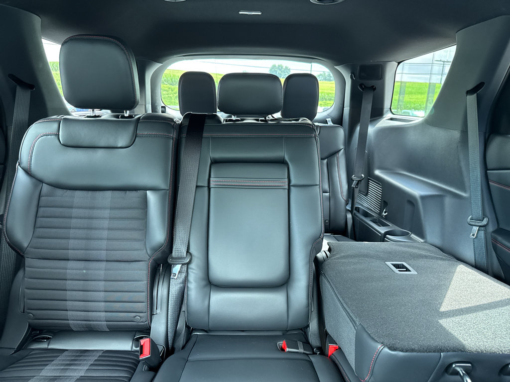 New 2026 Ford Explorer ST-Line w/ ST-Line Street Pack AWD/4WD image 6
