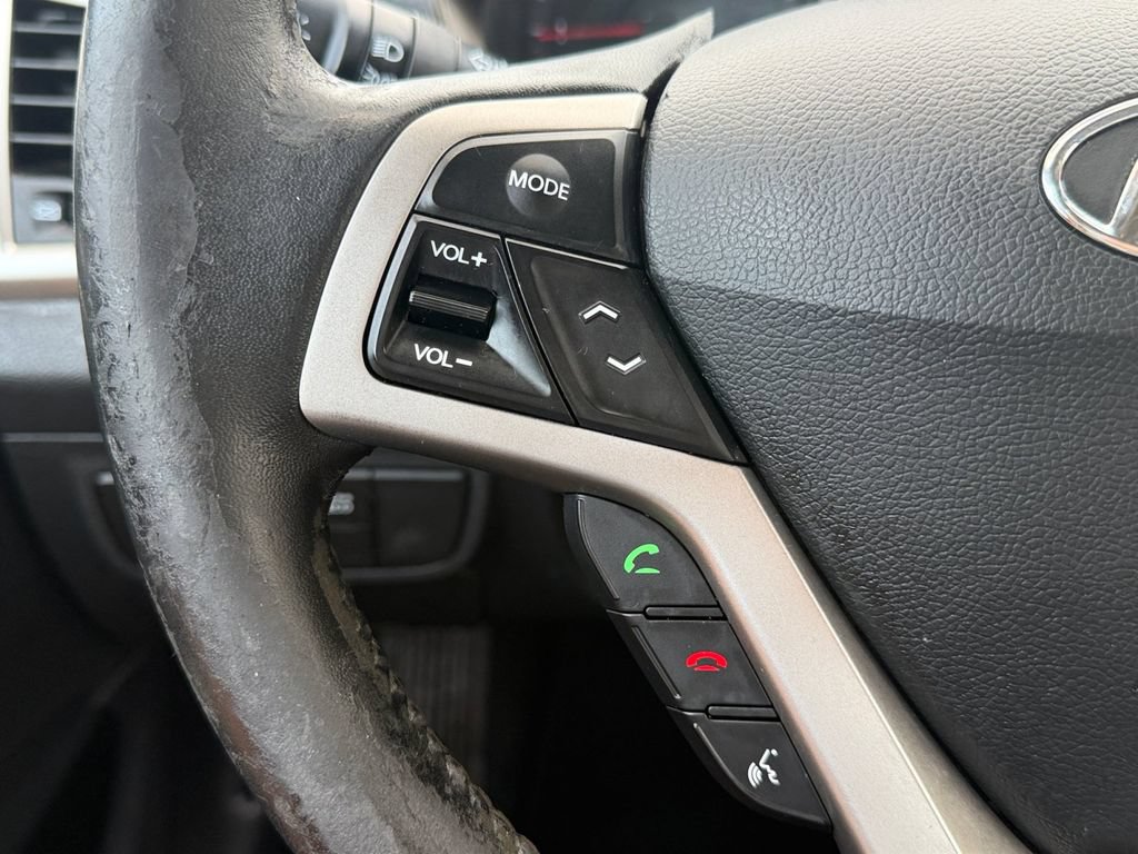 Used 2013 Hyundai Veloster w/ Style Pkg FWD image 18