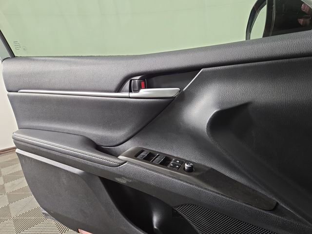 Used 2024 Toyota Camry XSE image 32