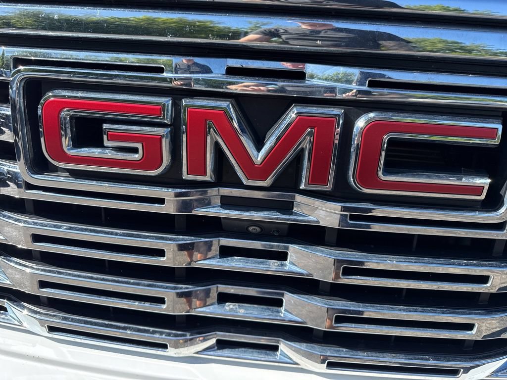 Used 2023 GMC Sierra 1500 Denali w/ Technology Package AWD/4WD image 13