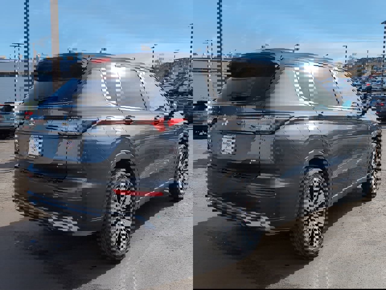 Used 2025 Mitsubishi Outlander Trail Edition image 7