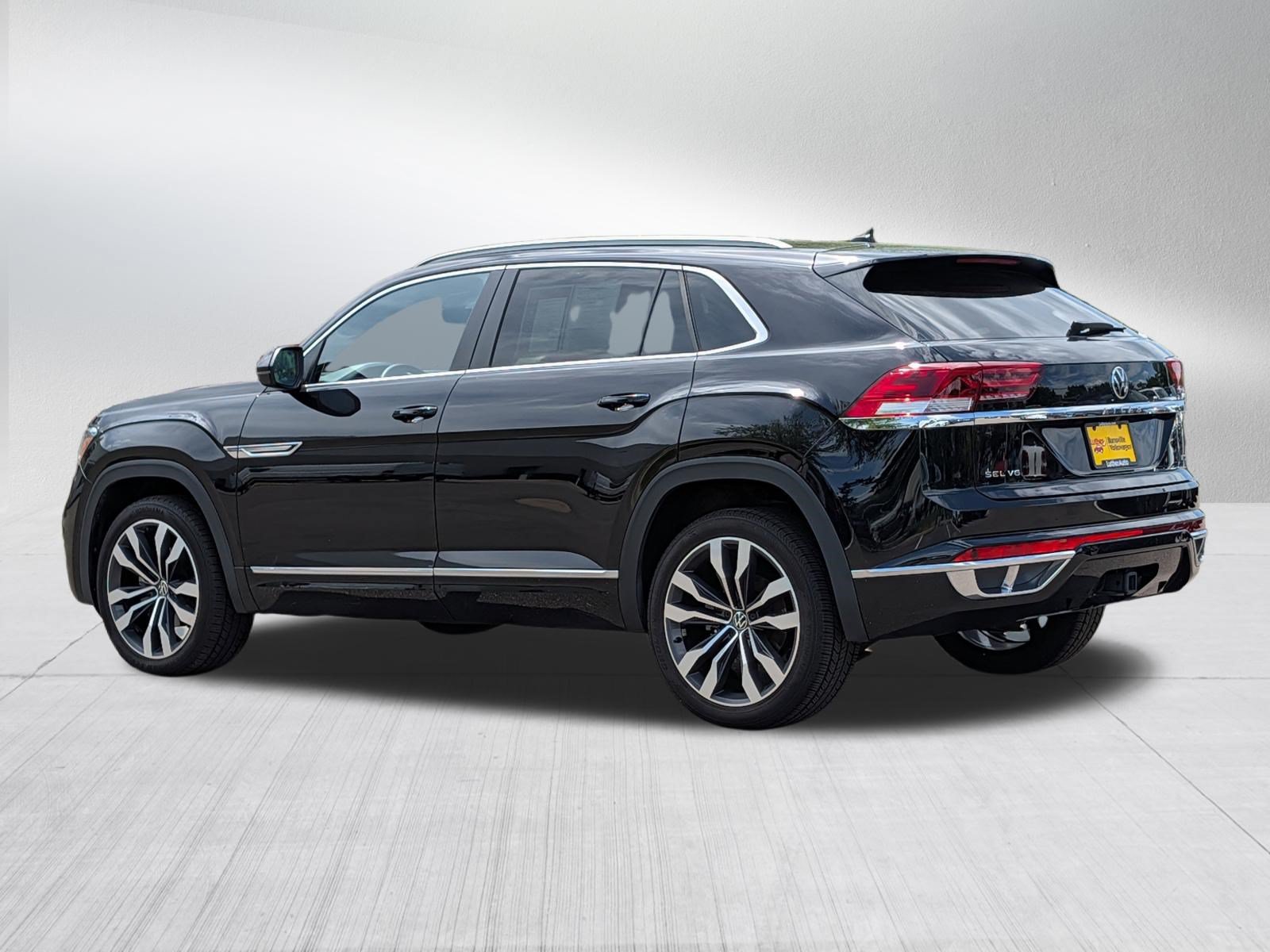 Certified 2021 Volkswagen Atlas Cross Sport SEL R-Line w/ Cross Sport MDO Package AWD/4WD image 5